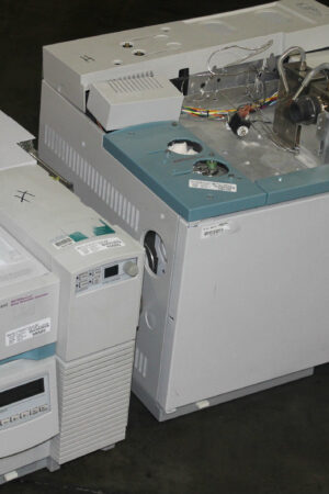 AGILENT 6890 Gas Chromatograph
