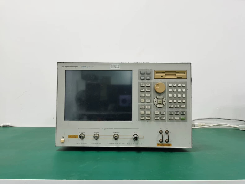 Agilent Keysight E5052A Signal Source